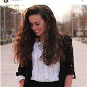 Alumna de tercero de carrera con fluidez y experiencia en dar clases particulares, principalmente a alumnos entre primaria y bachillerato